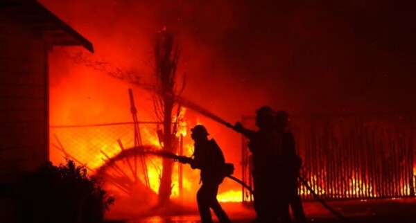 Seis muertos y casi 200,000 evacuados por múltiples incendios en California