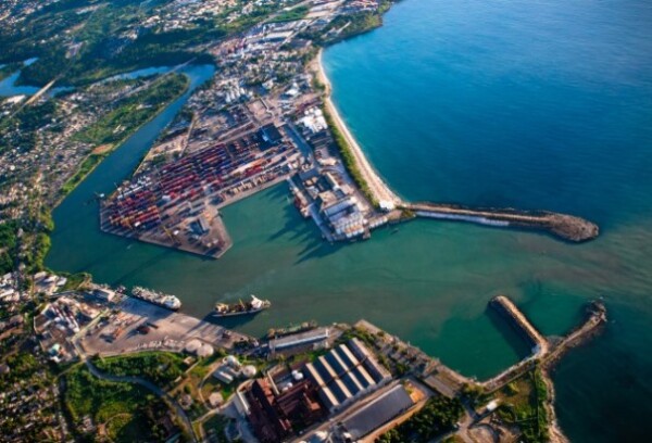 Medio Ambiente visita Muelle Haina para inspeccionar 29 camiones tanqueros detenidos por Aduanas cargados de residuos oleosos llegó al país de manera irregula