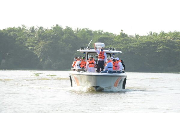 Presidente Luis Abinader realiza recorrido por los ríos Ozama e Isabela