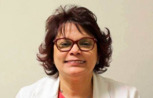 Carolina de la Cruz Bassa: una médico dedicada al paciente