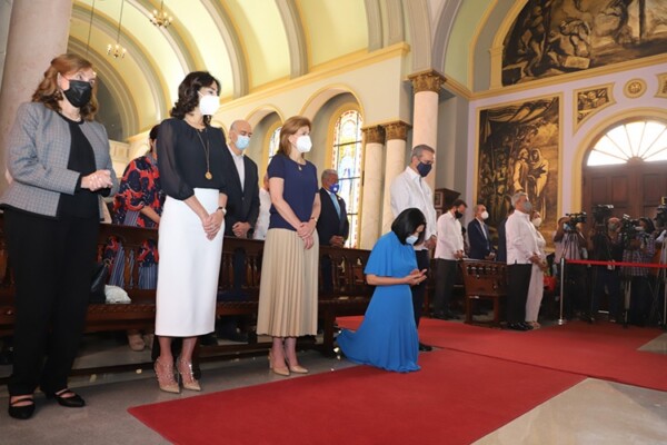Presidente Luis Abinader participa en misa por Día de Nuestra Señora de la Altagracia