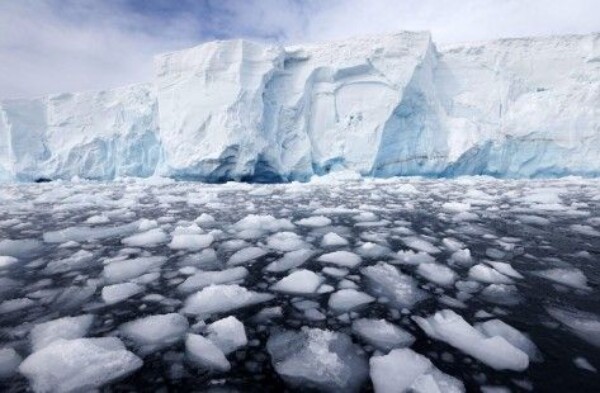 Antártida, las amenazas persisten treinta años después del Acuerdo de Madrid